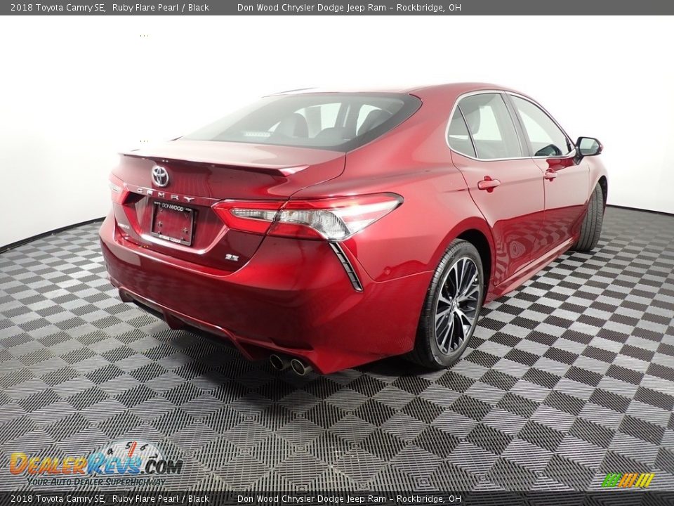 2018 Toyota Camry SE Ruby Flare Pearl / Black Photo #16