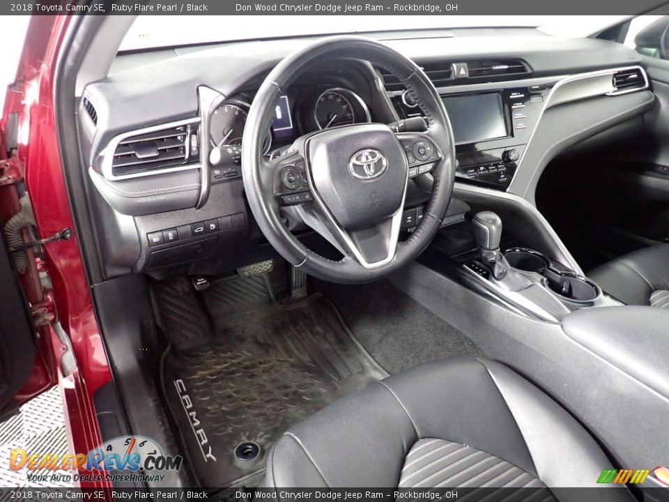 2018 Toyota Camry SE Ruby Flare Pearl / Black Photo #31