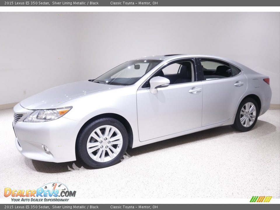 Front 3/4 View of 2015 Lexus ES 350 Sedan Photo #3