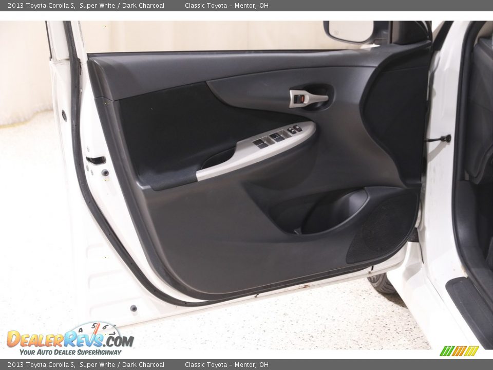 2013 Toyota Corolla S Super White / Dark Charcoal Photo #4