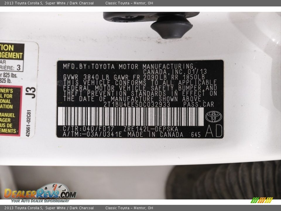 2013 Toyota Corolla S Super White / Dark Charcoal Photo #18