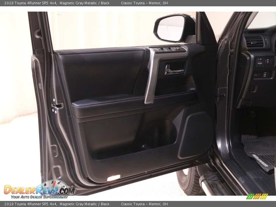 2019 Toyota 4Runner SR5 4x4 Magnetic Gray Metallic / Black Photo #4