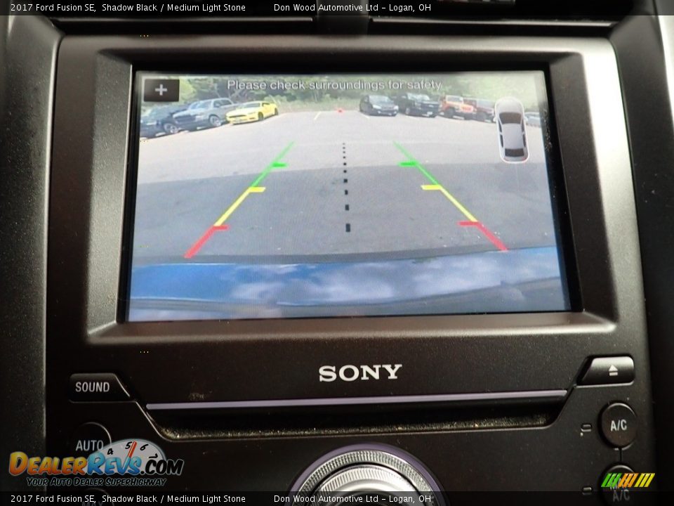 2017 Ford Fusion SE Shadow Black / Medium Light Stone Photo #4