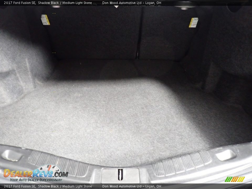 2017 Ford Fusion SE Shadow Black / Medium Light Stone Photo #16