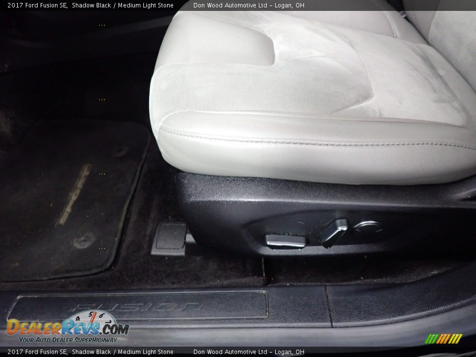 2017 Ford Fusion SE Shadow Black / Medium Light Stone Photo #23