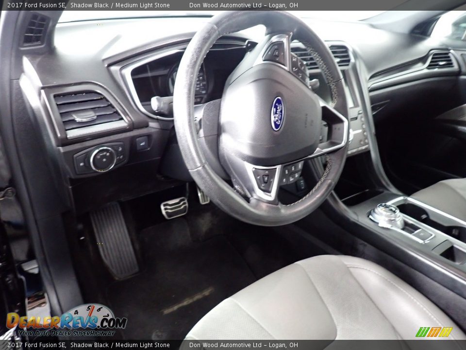 2017 Ford Fusion SE Shadow Black / Medium Light Stone Photo #24