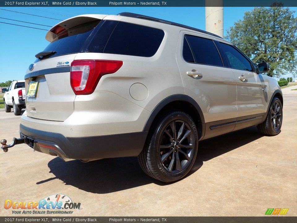 2017 Ford Explorer XLT White Gold / Ebony Black Photo #3
