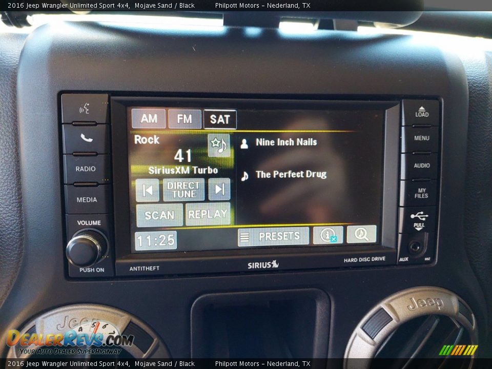 2016 Jeep Wrangler Unlimited Sport 4x4 Mojave Sand / Black Photo #18