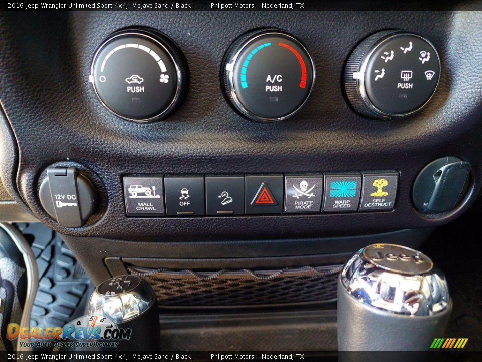 2016 Jeep Wrangler Unlimited Sport 4x4 Mojave Sand / Black Photo #19