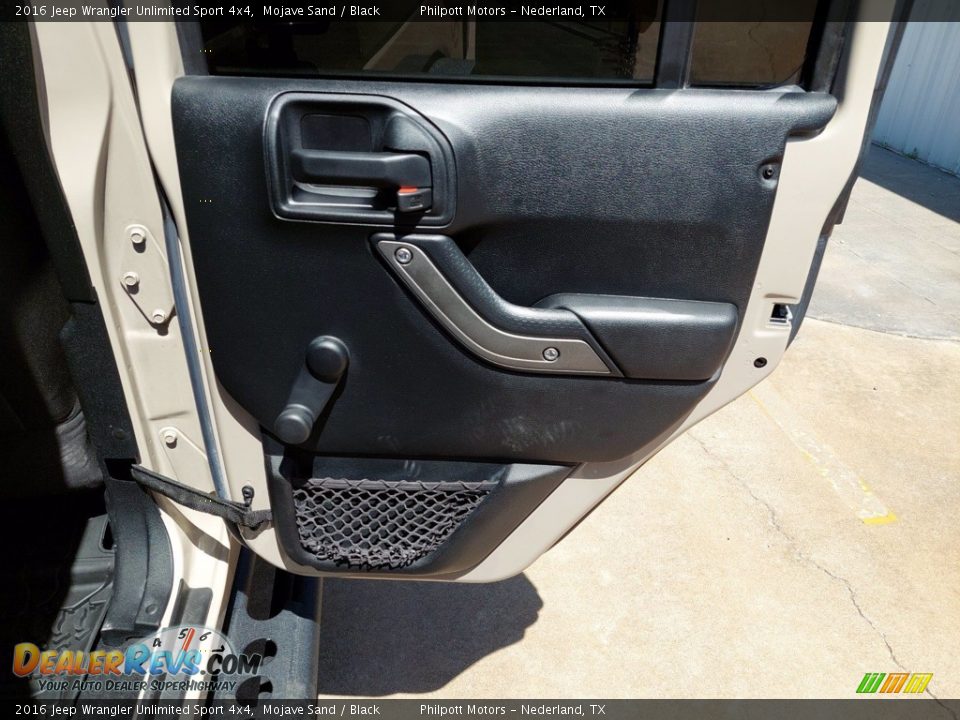 2016 Jeep Wrangler Unlimited Sport 4x4 Mojave Sand / Black Photo #21