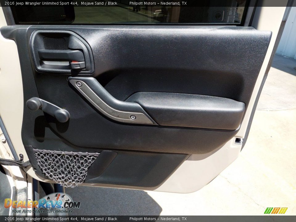 2016 Jeep Wrangler Unlimited Sport 4x4 Mojave Sand / Black Photo #23