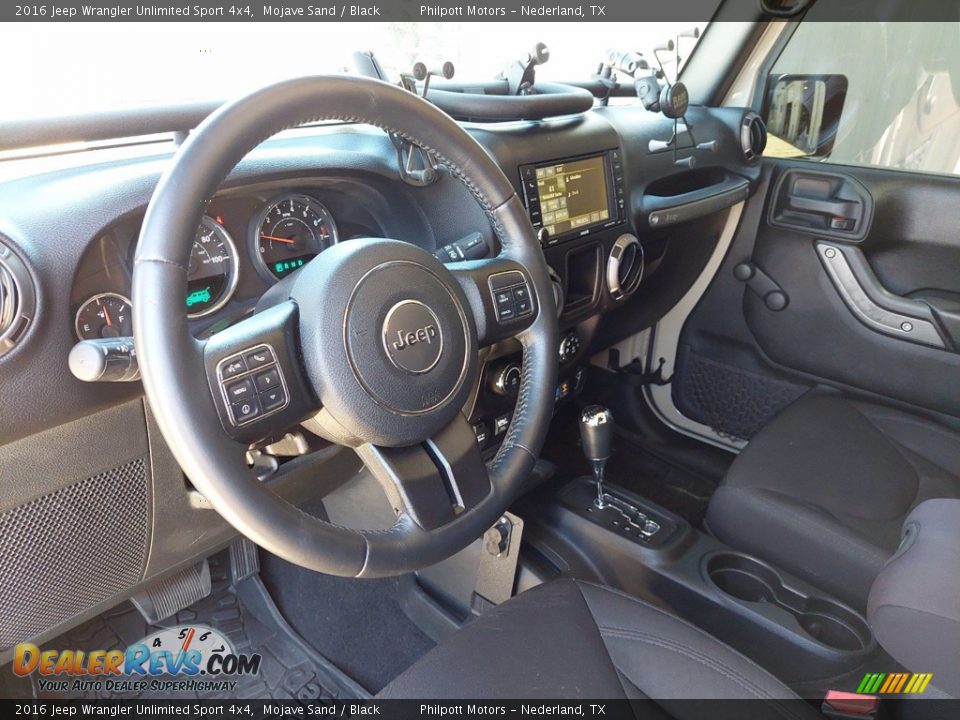 2016 Jeep Wrangler Unlimited Sport 4x4 Mojave Sand / Black Photo #29