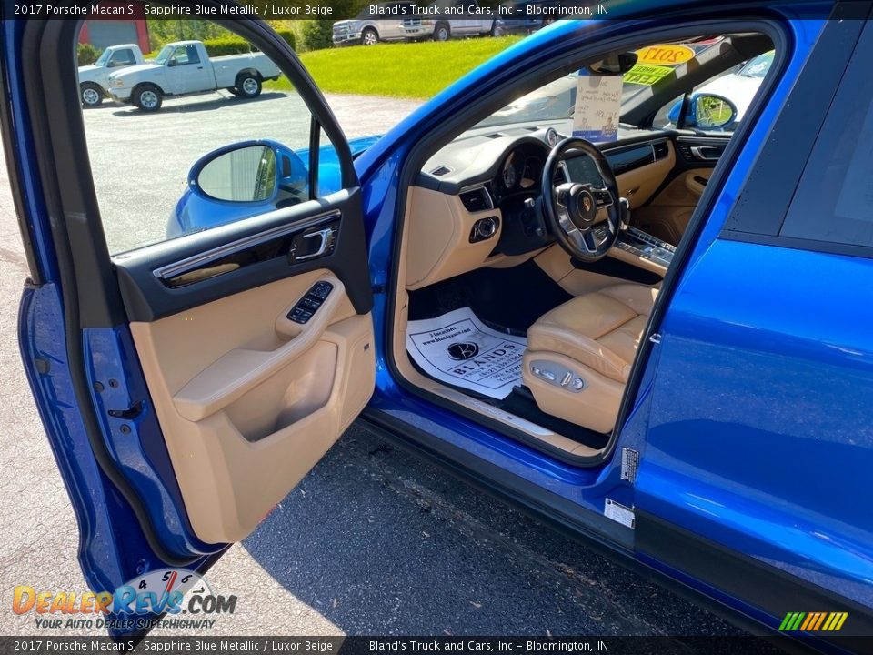 2017 Porsche Macan S Sapphire Blue Metallic / Luxor Beige Photo #12