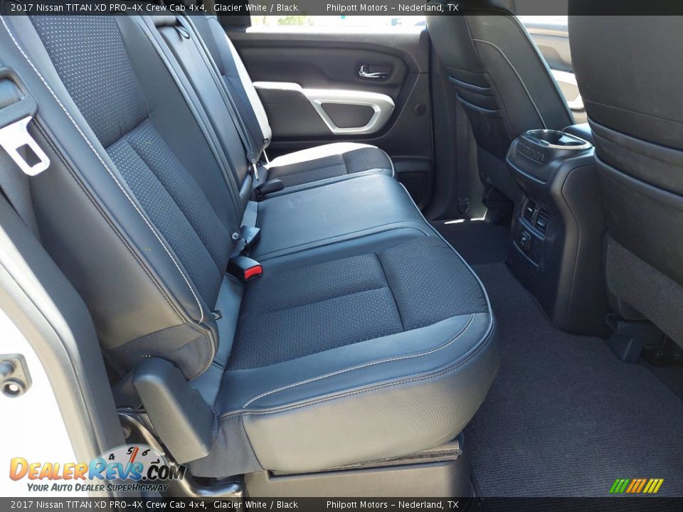 2017 Nissan TITAN XD PRO-4X Crew Cab 4x4 Glacier White / Black Photo #26