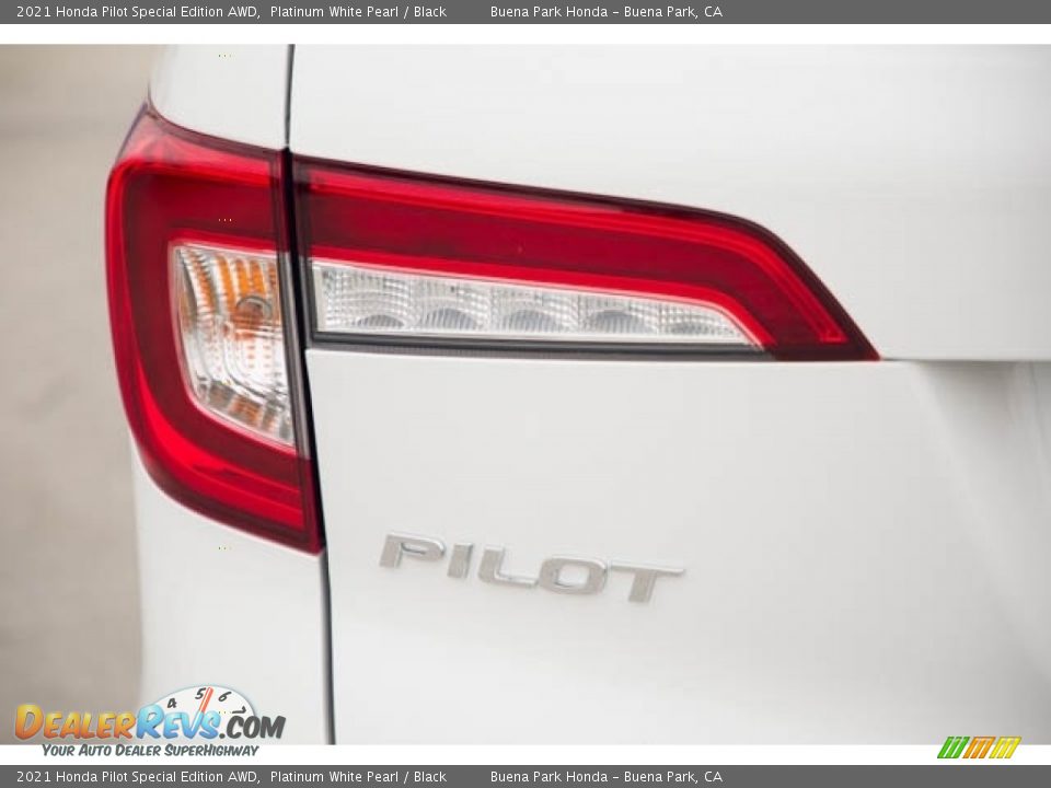 2021 Honda Pilot Special Edition AWD Platinum White Pearl / Black Photo #6