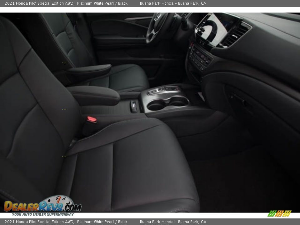 2021 Honda Pilot Special Edition AWD Platinum White Pearl / Black Photo #32