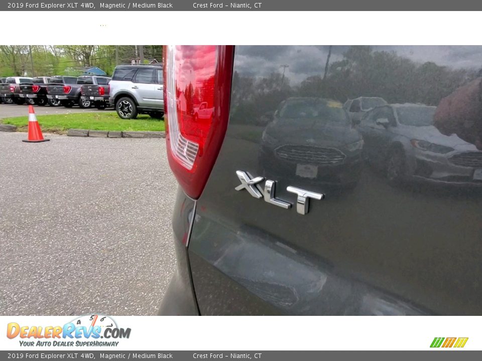 2019 Ford Explorer XLT 4WD Magnetic / Medium Black Photo #9