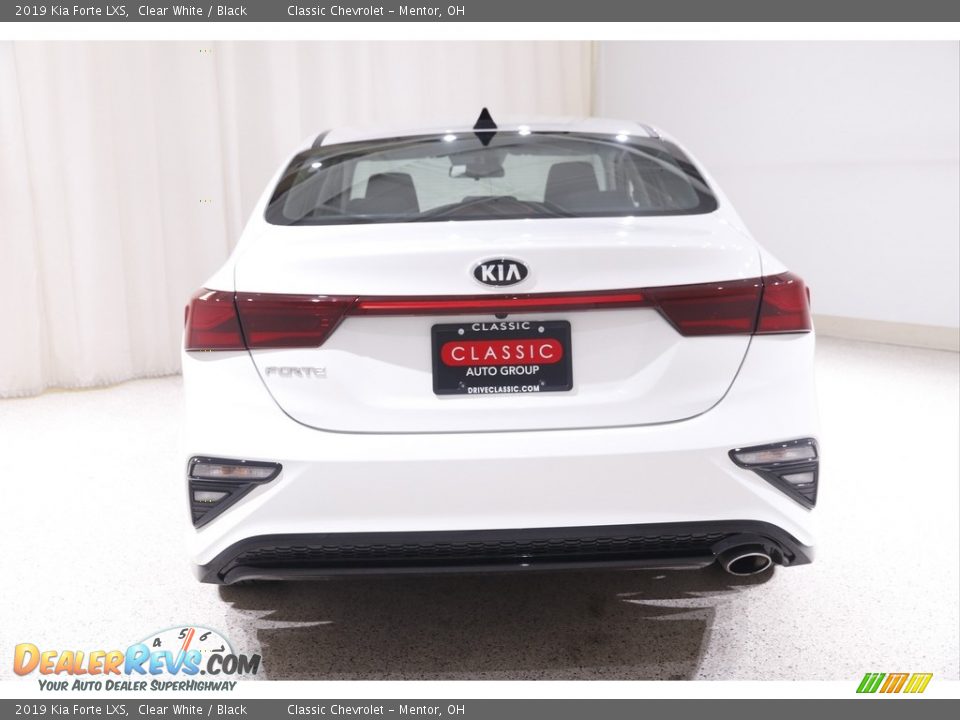 2019 Kia Forte LXS Clear White / Black Photo #16