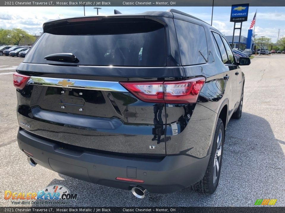 2021 Chevrolet Traverse LT Mosaic Black Metallic / Jet Black Photo #3