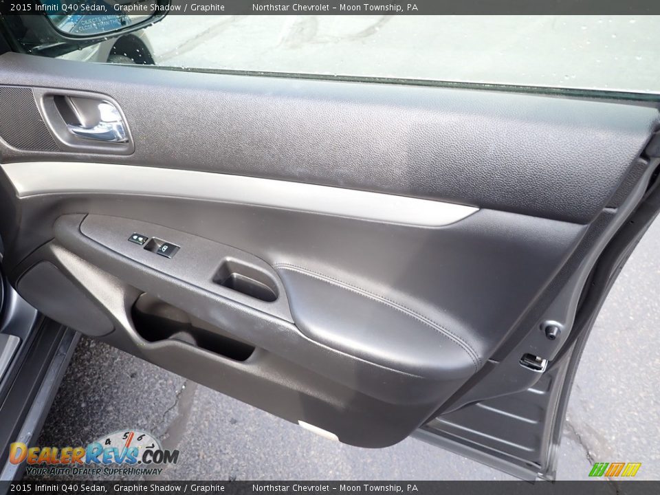 Door Panel of 2015 Infiniti Q40 Sedan Photo #17