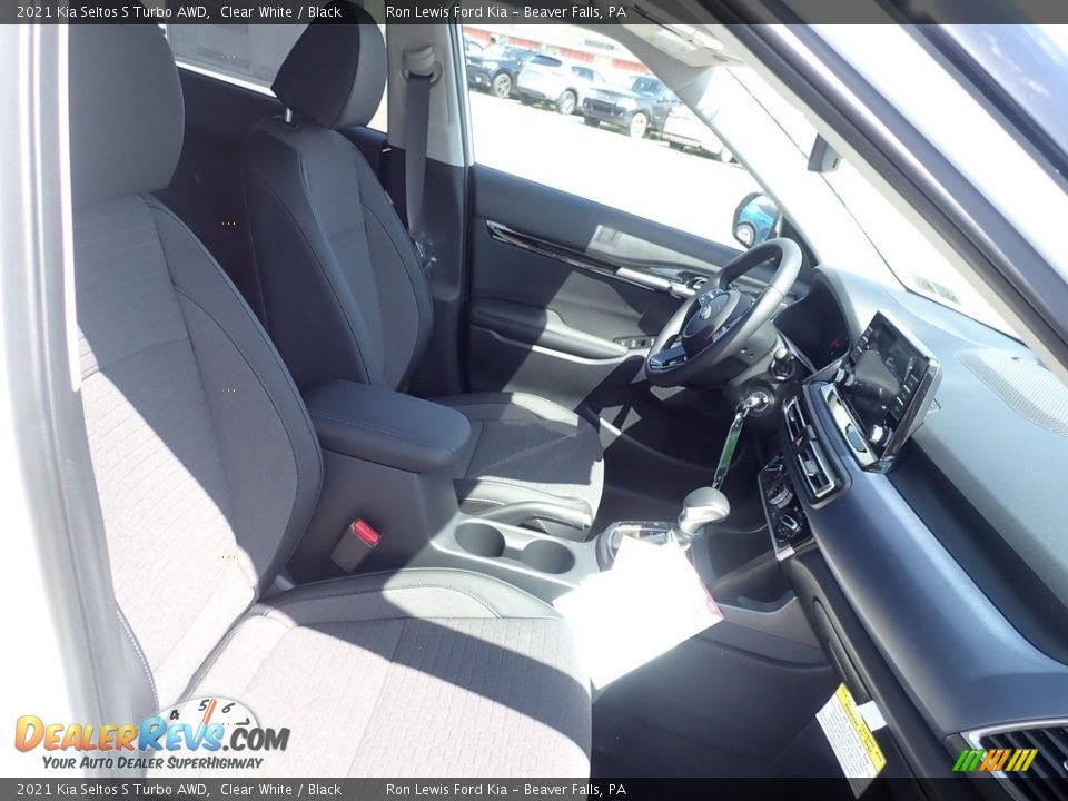 2021 Kia Seltos S Turbo AWD Clear White / Black Photo #11
