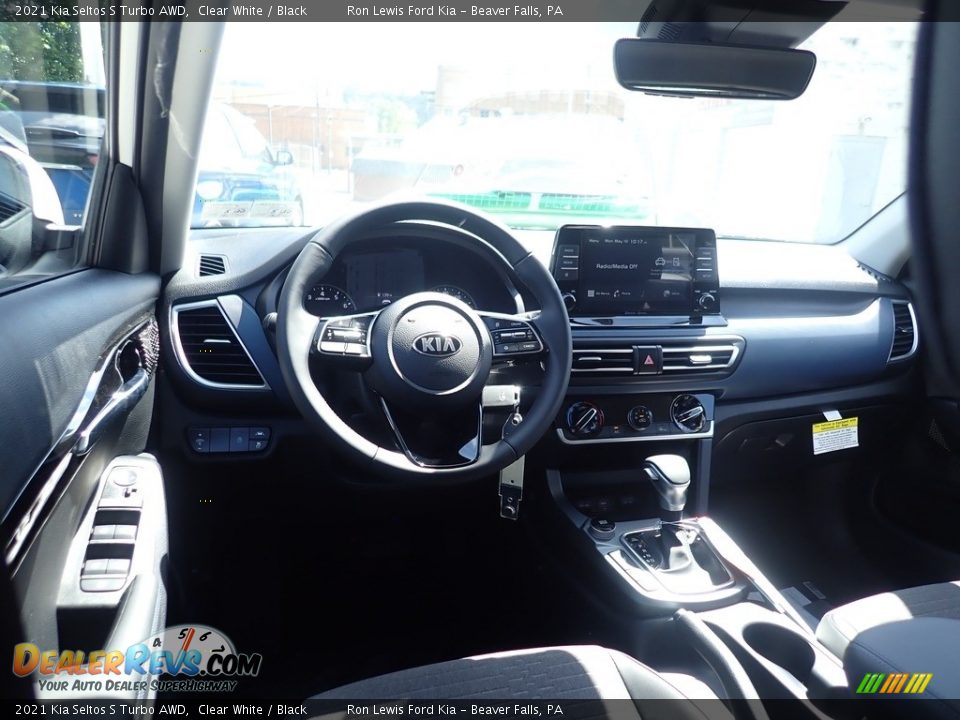 2021 Kia Seltos S Turbo AWD Clear White / Black Photo #14