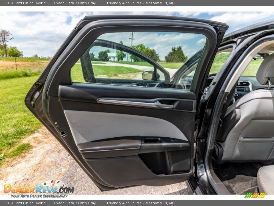 Door Panel of 2014 Ford Fusion Hybrid S Photo #21