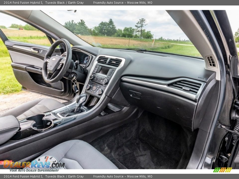 Dashboard of 2014 Ford Fusion Hybrid S Photo #27