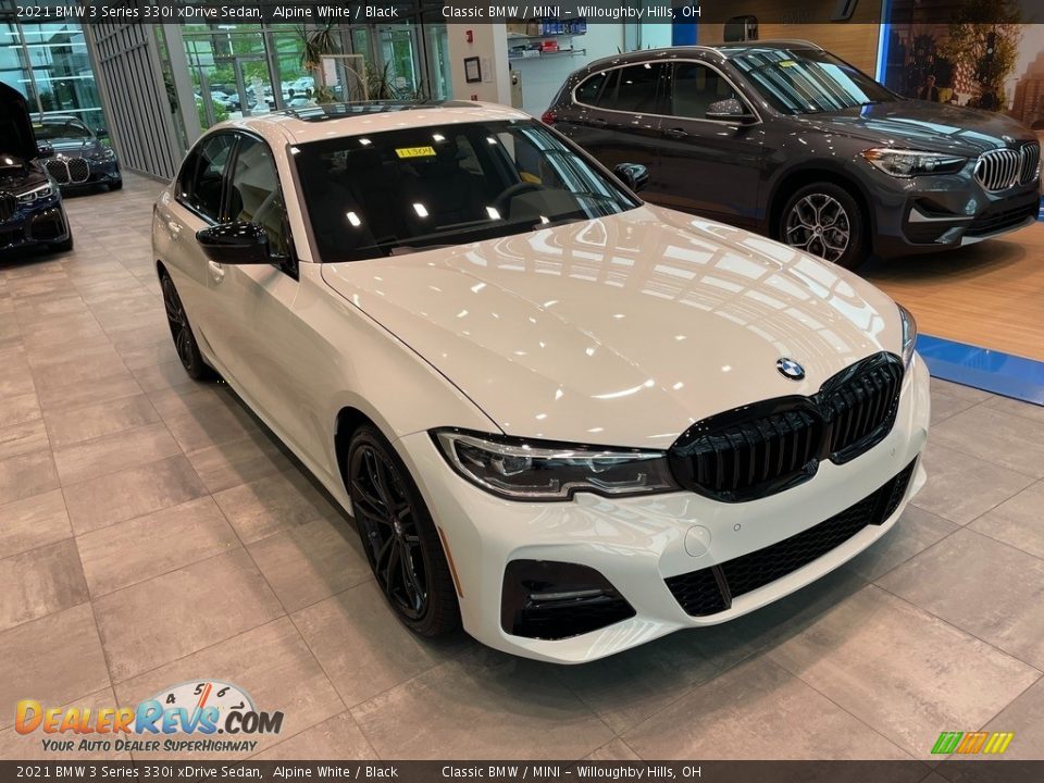 2021 BMW 3 Series 330i xDrive Sedan Alpine White / Black Photo #1