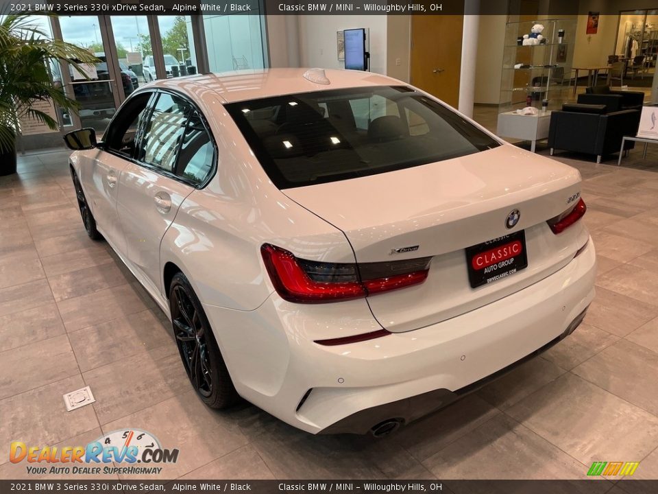 2021 BMW 3 Series 330i xDrive Sedan Alpine White / Black Photo #2