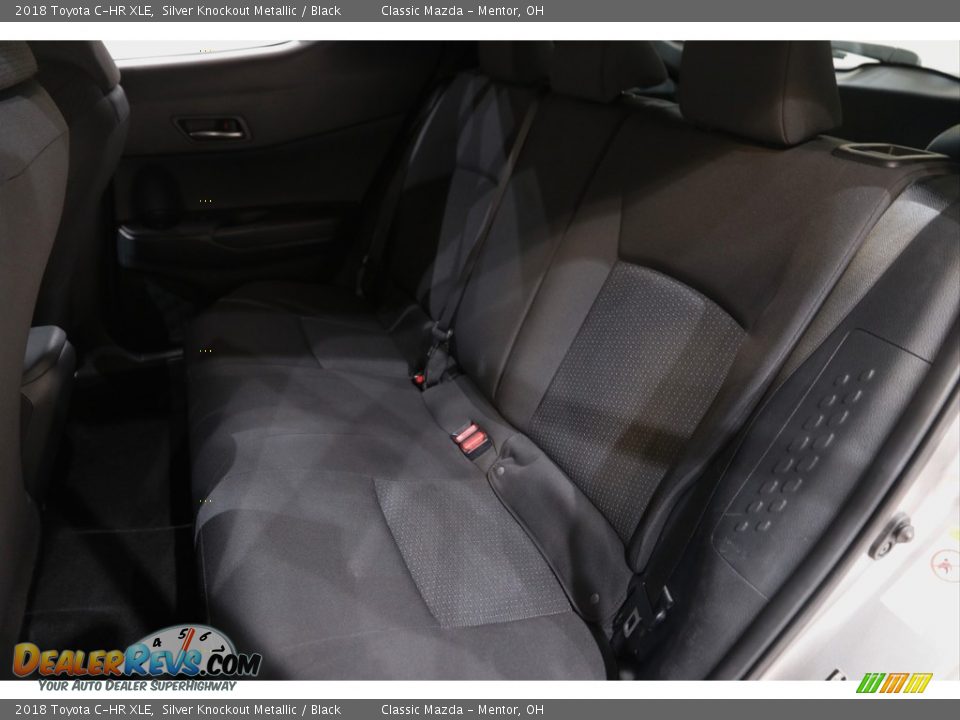 2018 Toyota C-HR XLE Silver Knockout Metallic / Black Photo #15