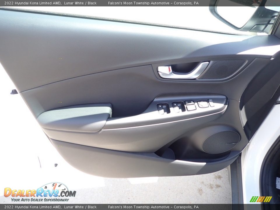 Door Panel of 2022 Hyundai Kona Limited AWD Photo #10