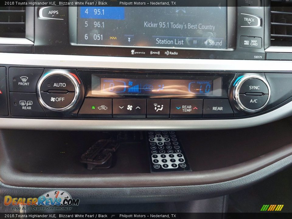 2018 Toyota Highlander XLE Blizzard White Pearl / Black Photo #15