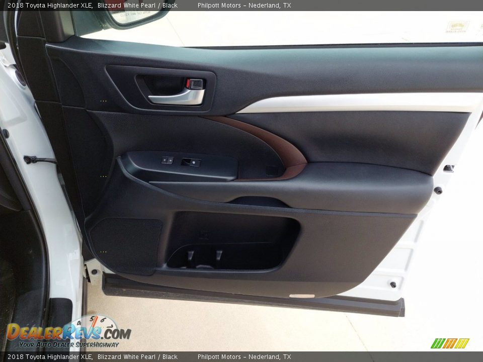 2018 Toyota Highlander XLE Blizzard White Pearl / Black Photo #24