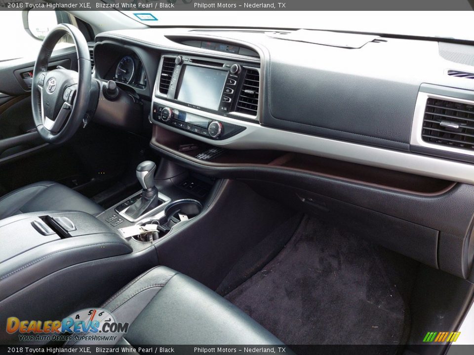 2018 Toyota Highlander XLE Blizzard White Pearl / Black Photo #26