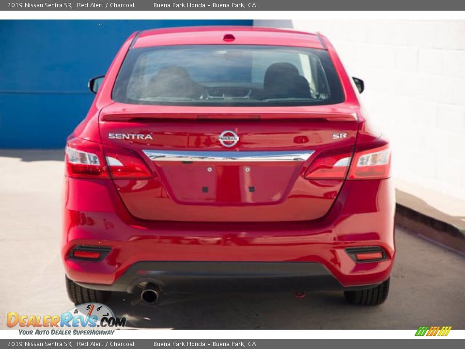 2019 Nissan Sentra SR Red Alert / Charcoal Photo #9