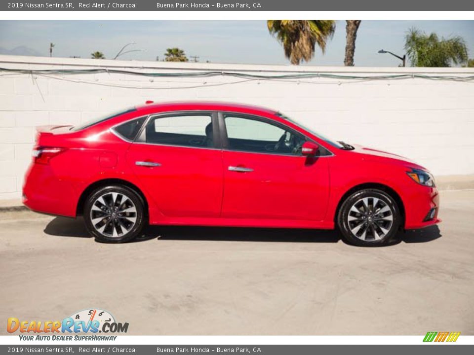 2019 Nissan Sentra SR Red Alert / Charcoal Photo #12