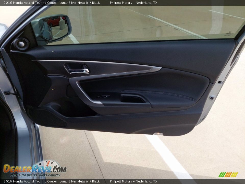 Door Panel of 2016 Honda Accord Touring Coupe Photo #22