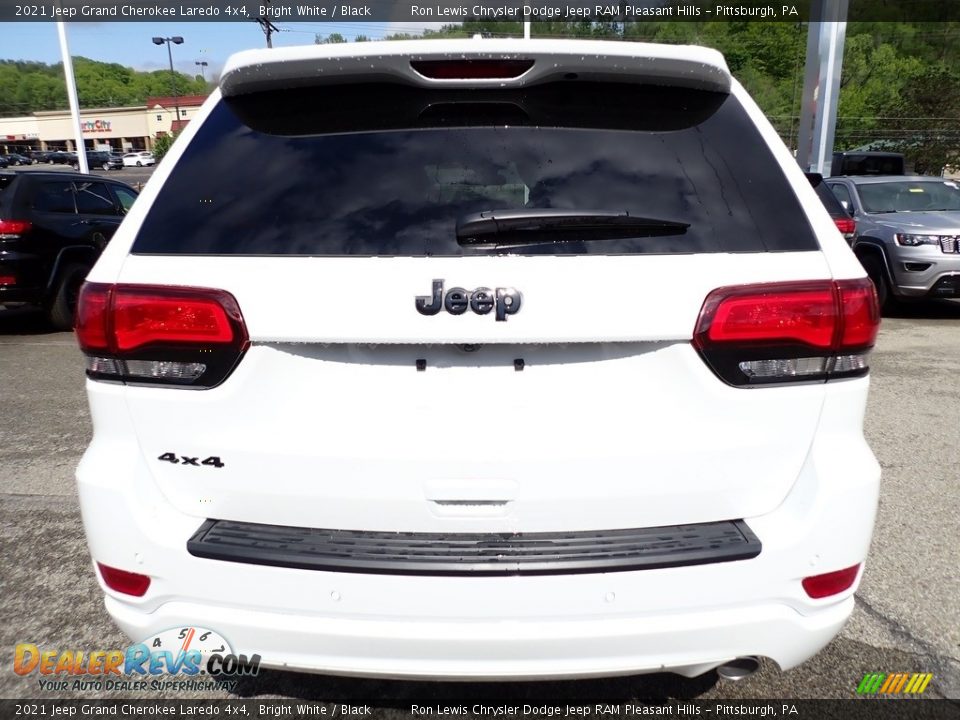 2021 Jeep Grand Cherokee Laredo 4x4 Bright White / Black Photo #4