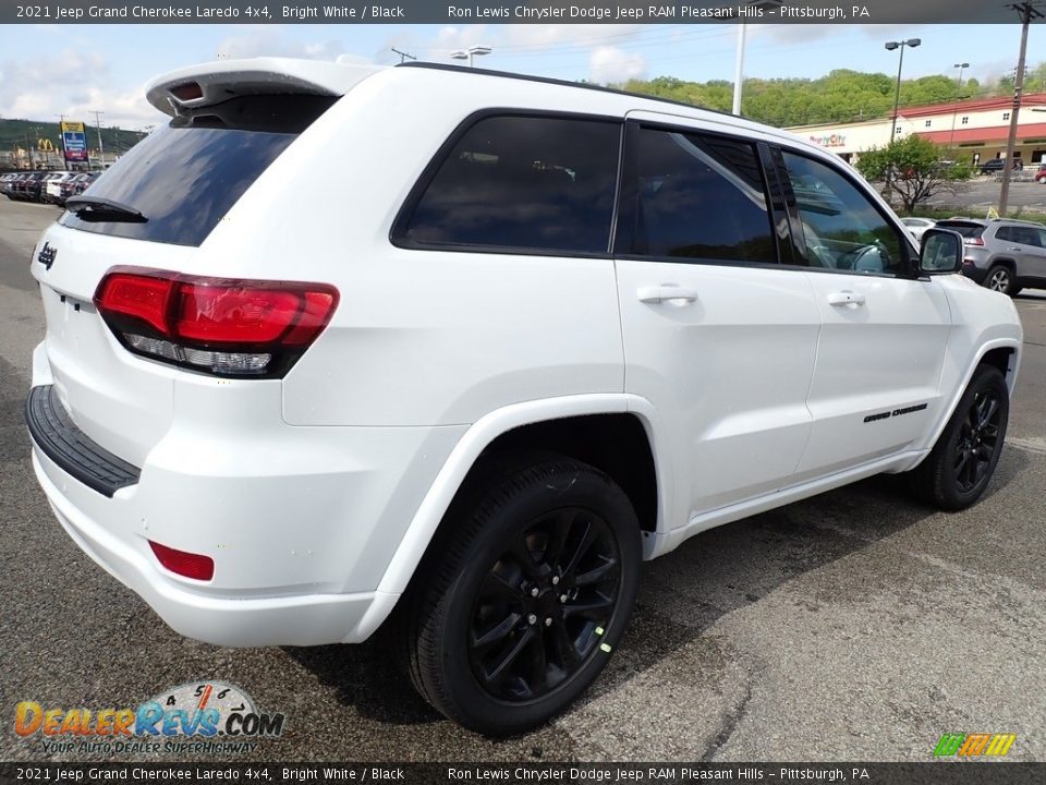 2021 Jeep Grand Cherokee Laredo 4x4 Bright White / Black Photo #6