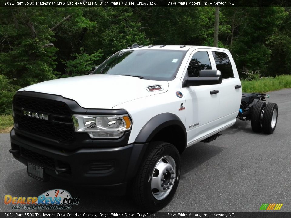 2021 Ram 5500 Tradesman Crew Cab 4x4 Chassis Bright White / Diesel Gray/Black Photo #2