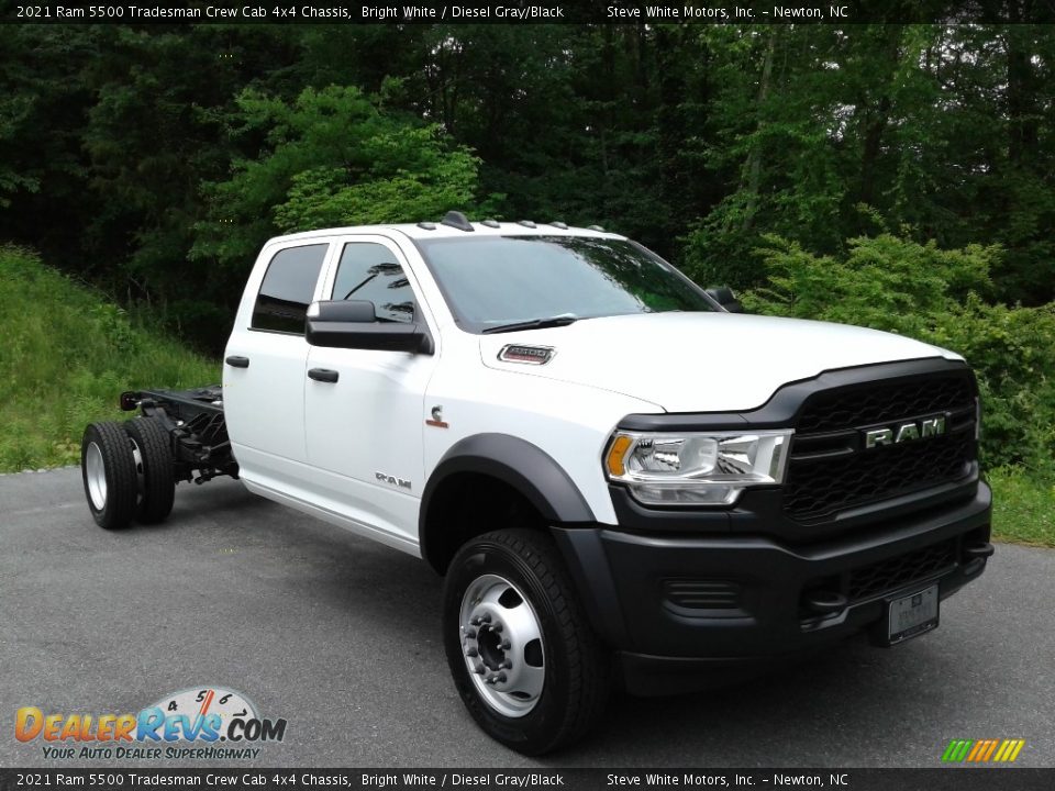 2021 Ram 5500 Tradesman Crew Cab 4x4 Chassis Bright White / Diesel Gray/Black Photo #4