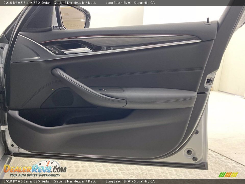 2018 BMW 5 Series 530i Sedan Glacier Silver Metallic / Black Photo #32