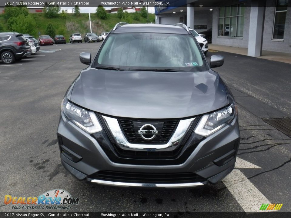 2017 Nissan Rogue SV Gun Metallic / Charcoal Photo #3