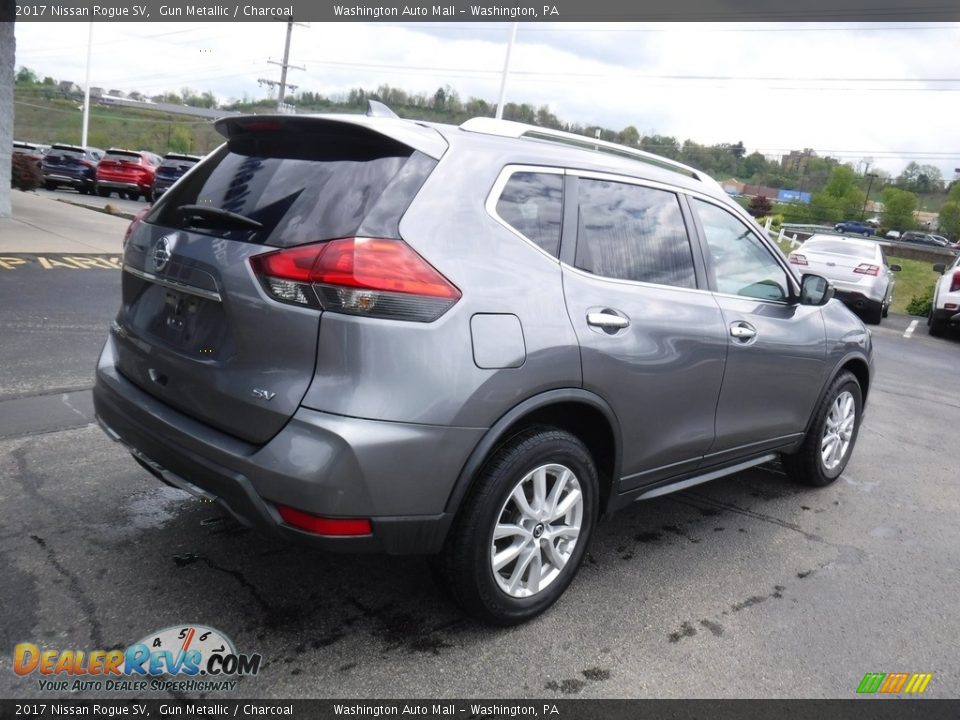 2017 Nissan Rogue SV Gun Metallic / Charcoal Photo #9