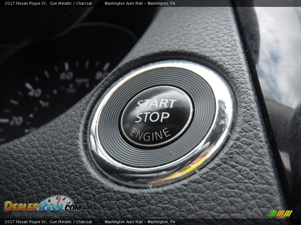 Controls of 2017 Nissan Rogue SV Photo #22