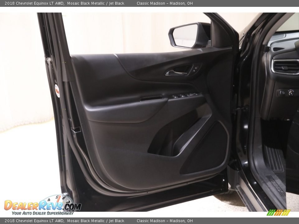 2018 Chevrolet Equinox LT AWD Mosaic Black Metallic / Jet Black Photo #4