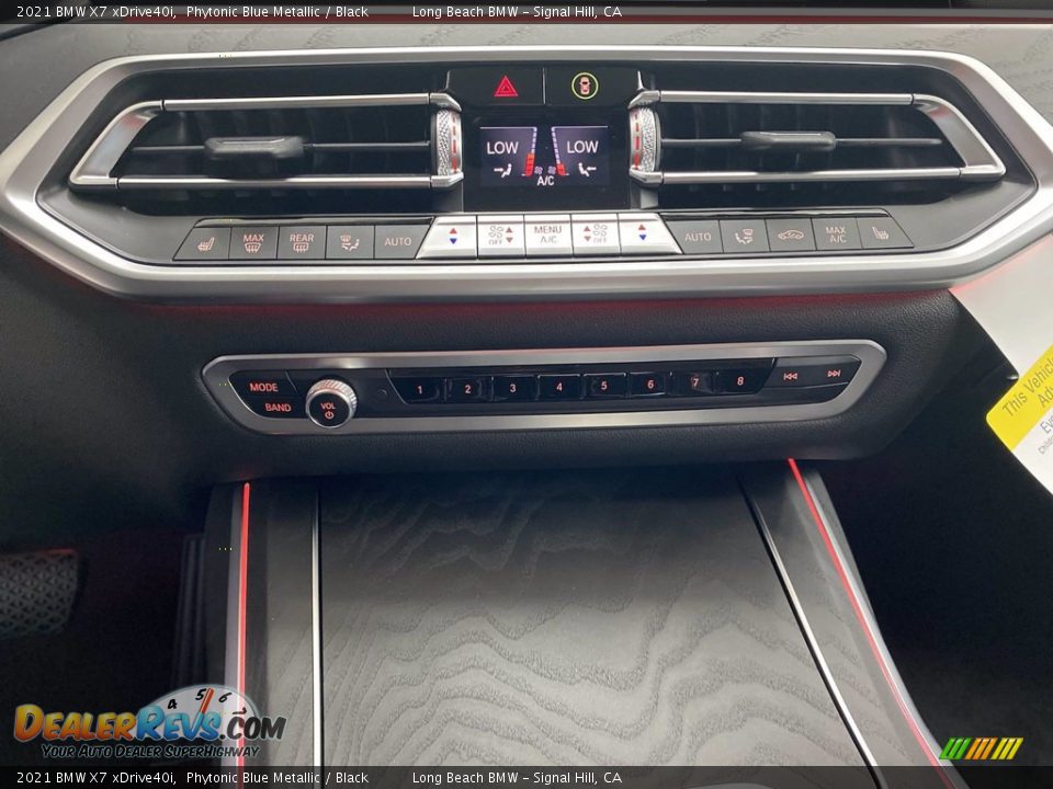 Controls of 2021 BMW X7 xDrive40i Photo #21