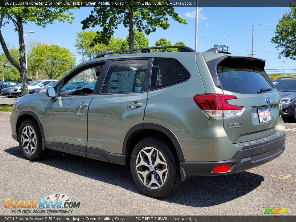 2021 Subaru Forester 2.5i Premium Jasper Green Metallic / Gray Photo #6