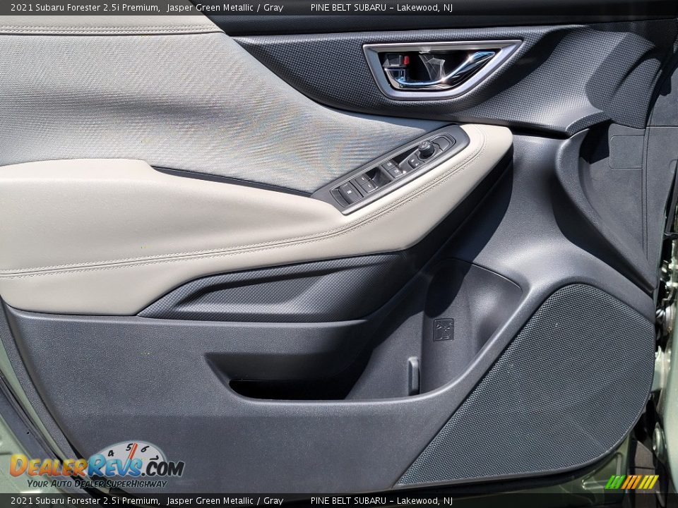 2021 Subaru Forester 2.5i Premium Jasper Green Metallic / Gray Photo #12